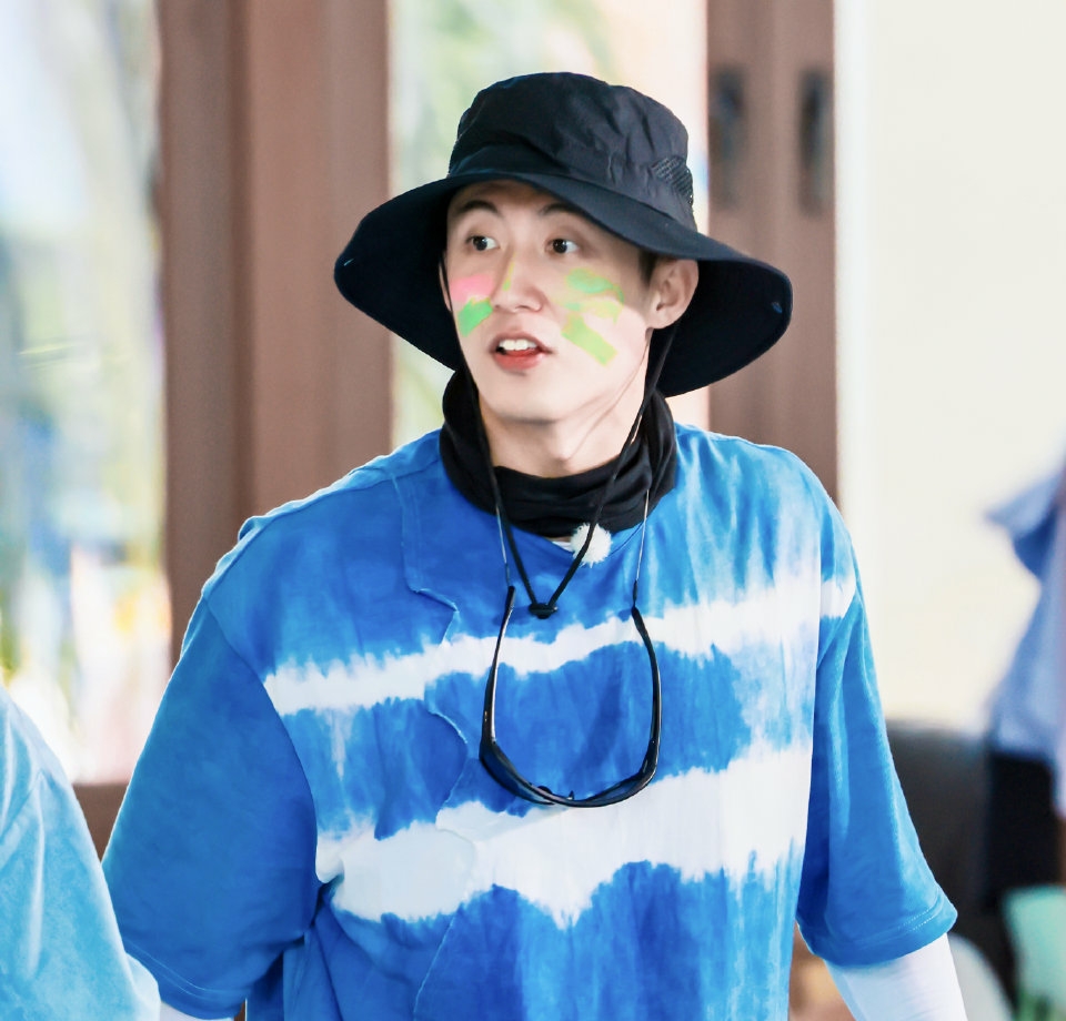 赵丽颖|《极限挑战8》官宣定档,常驻嘉宾大换血,三位人气嘉宾加盟成亮点!