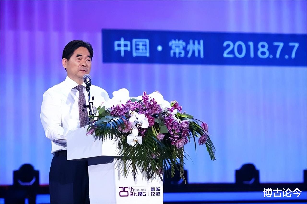 王振华的“双面人生”:员工买房一律九折,二十年前就有婚外情