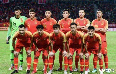 韩聪|深夜12点，官媒曝足协下狠手，中国男足全员认倒霉，球迷欢呼雀跃