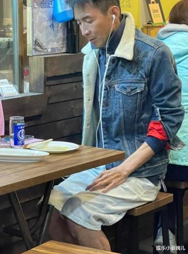 林利|憔悴近照曝光，小虎队成员独自饮酒暴瘦认不出