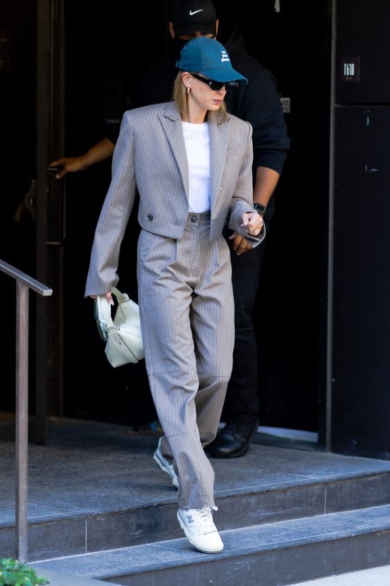 杭州|多样化的单品才是穿搭真理！这件入秋西装，简直是职场首选