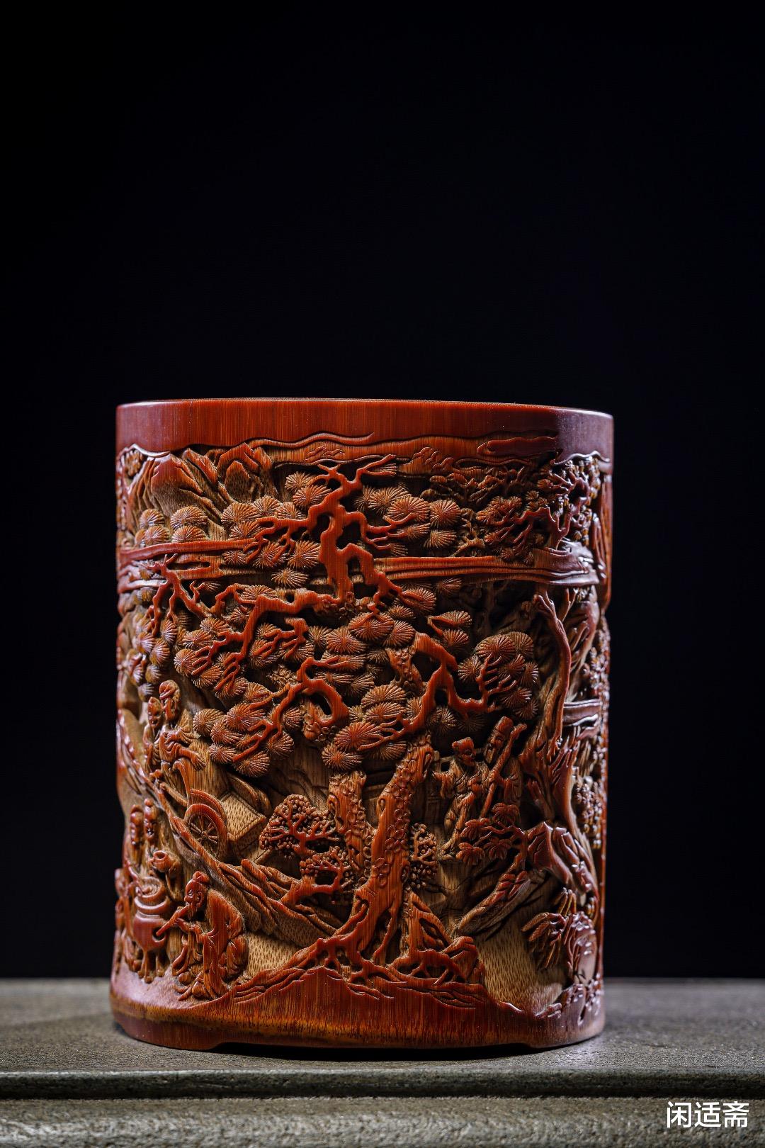 翡翠手镯|文人案头，高雅之器，香山九老图，老竹雕笔筒