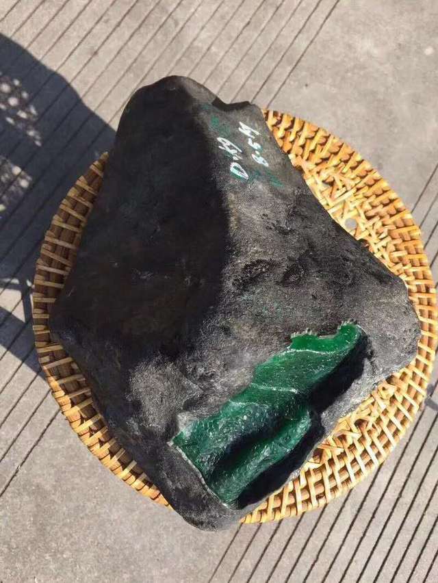 博物馆|莫湾基翡翠原石的奥秘