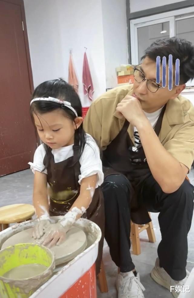 李易峰|TVB视帝陈展鹏一家三口首次制作陶瓷 夫妻俩支开女儿享受二人世界