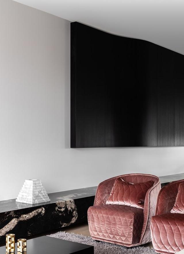 280㎡两层大宅,高级灰+大理石、时尚与简约融合,我梦寐以求的家