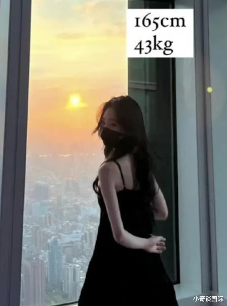 小S|小S大女儿晒姐妹合照,发型帅气又搞怪,陈建州夸赞她们又帅又酷!