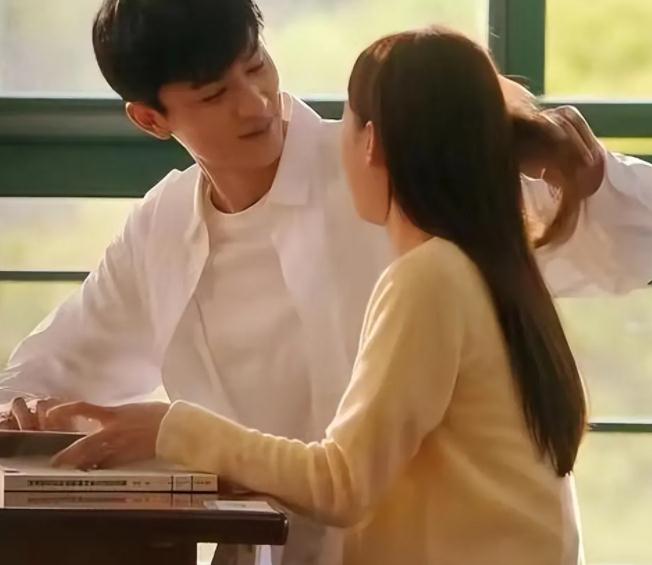 李健|《请叫我总监》：苏维然表面上彬彬有礼，实际上心机深沉