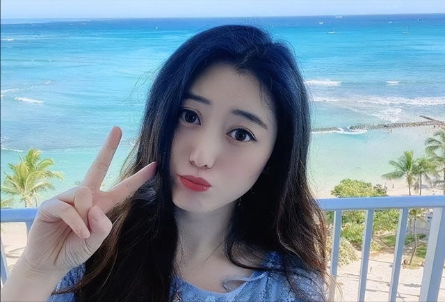 案例:男子怀疑妻子不忠,躲床底5个小时,后因无法隐忍导致悲剧