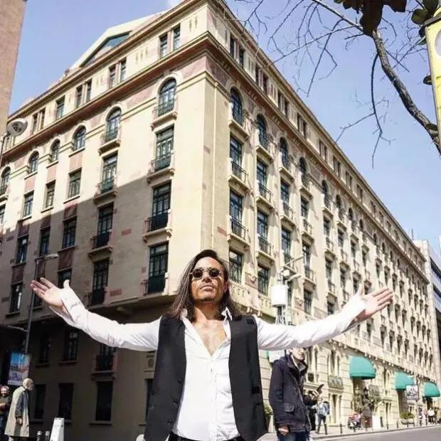 撒盐哥|撒盐哥的华丽生活 私人飞机 好友大卫贝克汉姆 9个孩子 屠夫学徒出身