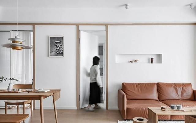 湖北：90后小姐姐的极简生活走红，100平新房装成原木风，太治愈