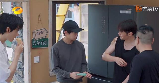 李荣浩该走不走让《向往》再封神，也逼出了张艺兴藏两季的心里话