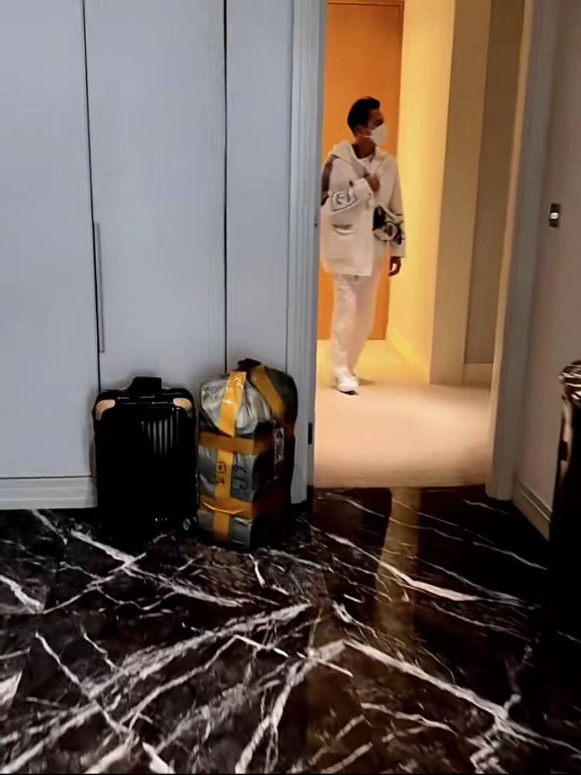 隔离|向太夫妇隔离生活太奢华!两人吃8个菜,豪宅曝光房间多到数不清