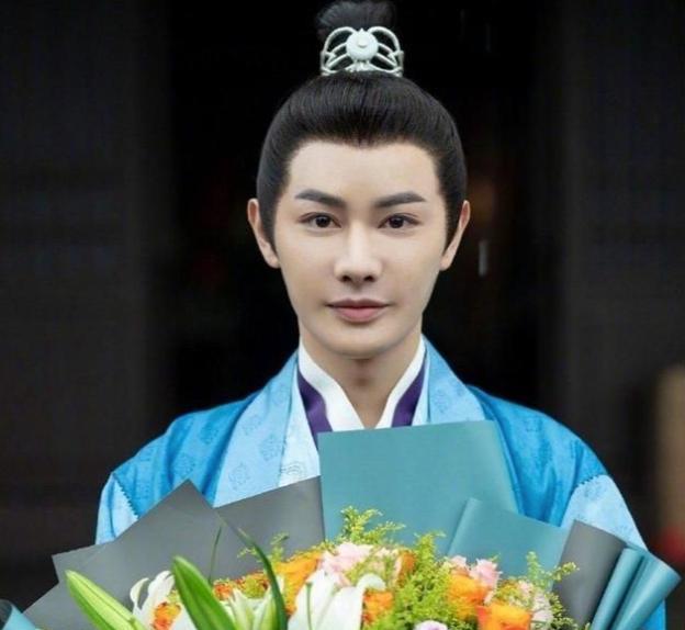 整容|年轻艺人也动脸，杨紫隆鼻，张檬悔恨因整容葬送事业