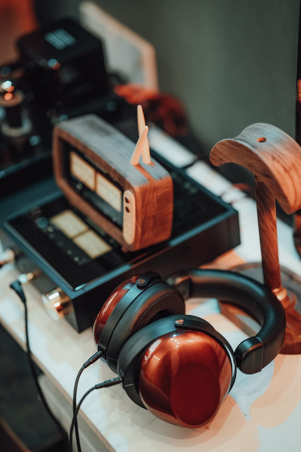 hifiman|馥郁均衡，动圈HIFI大耳的一股清流 HIFIMAN海菲曼 HE-R9试听浅析