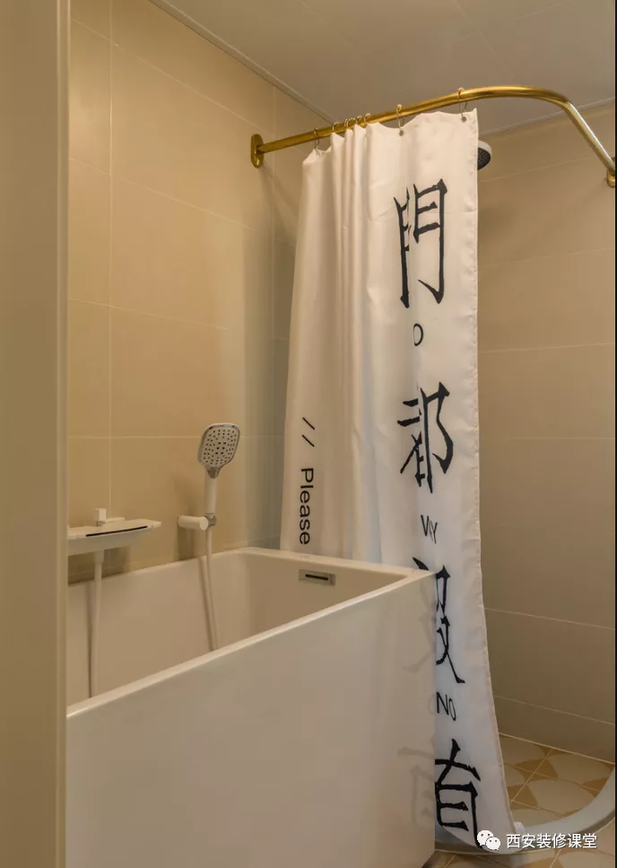 70㎡两室暗厅，改造暖色婚房