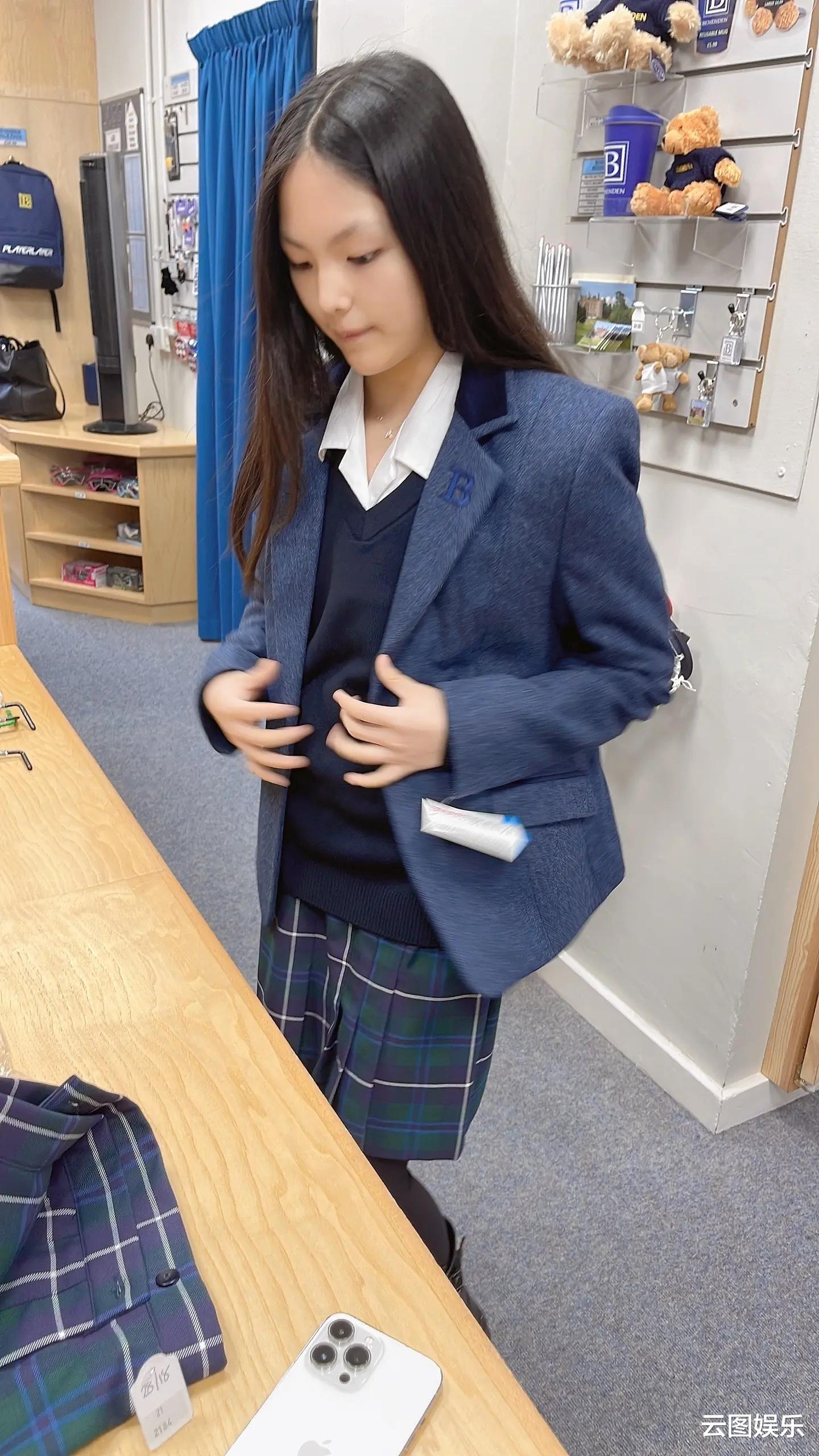 李湘|李湘12岁女儿入读英国贵族学校!宿舍奢华似豪宅,学费一年30万