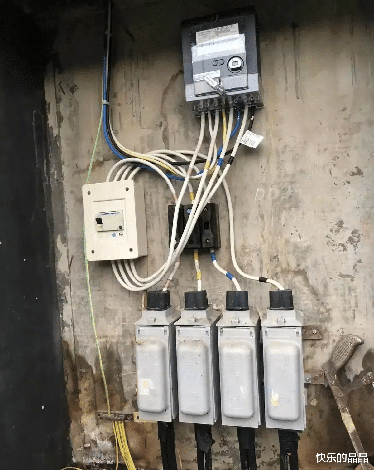 成龙|成龙接受采访称票房差自己不会难过，昔日情人吴绮莉沦落工地打工