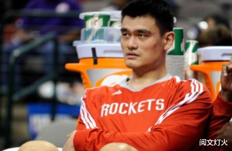 姚明|前NBA亚洲第一被公开吐槽, 越媒：姚明怎么这么像乞丐，是破产了吗