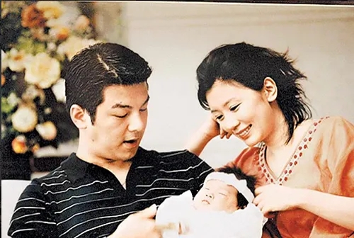 贾静雯|“双面玉女”贾静雯的荒唐情史：坏事做尽，却还装纯洁圣女