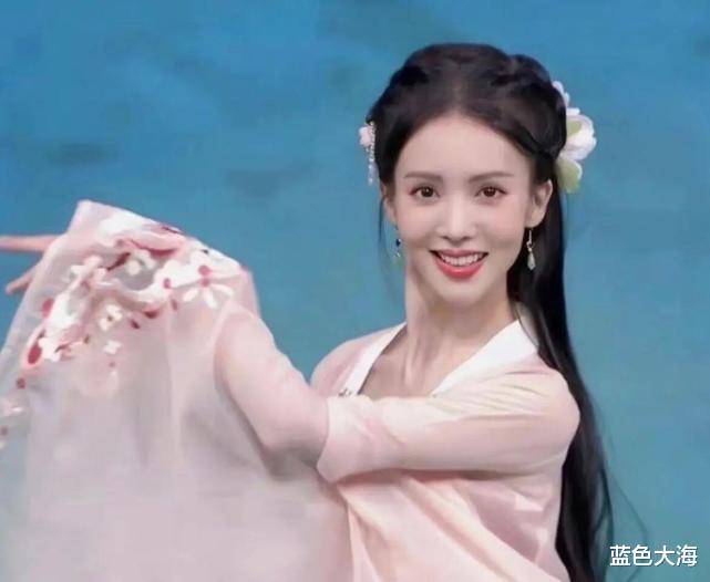 刘嘉玲 “央视”的审美多牛？央视镜头下的女明星，就明明白白告诉你真相