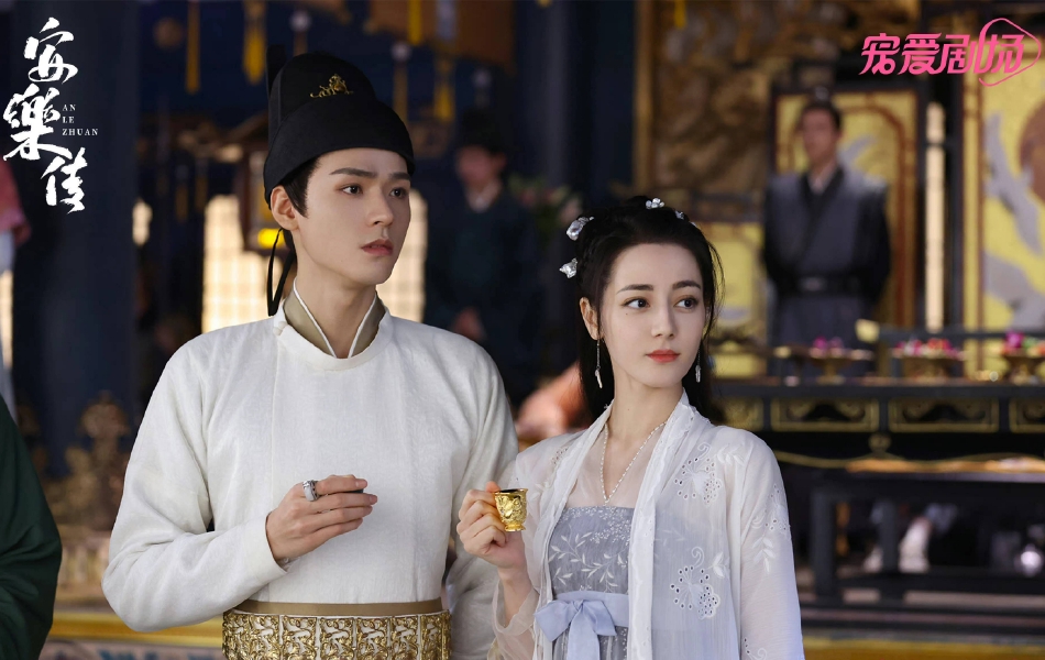 龚俊|杨紫、迪丽热巴新剧剧组发高甜海报,赵丽颖新剧海报格格不入