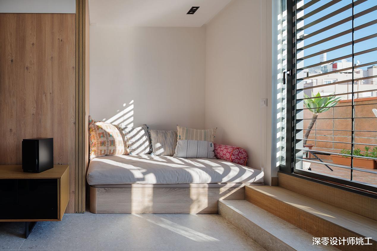 屋主真是捡了个大便宜,123㎡阁楼精装后,住着比普通大平层还舒服