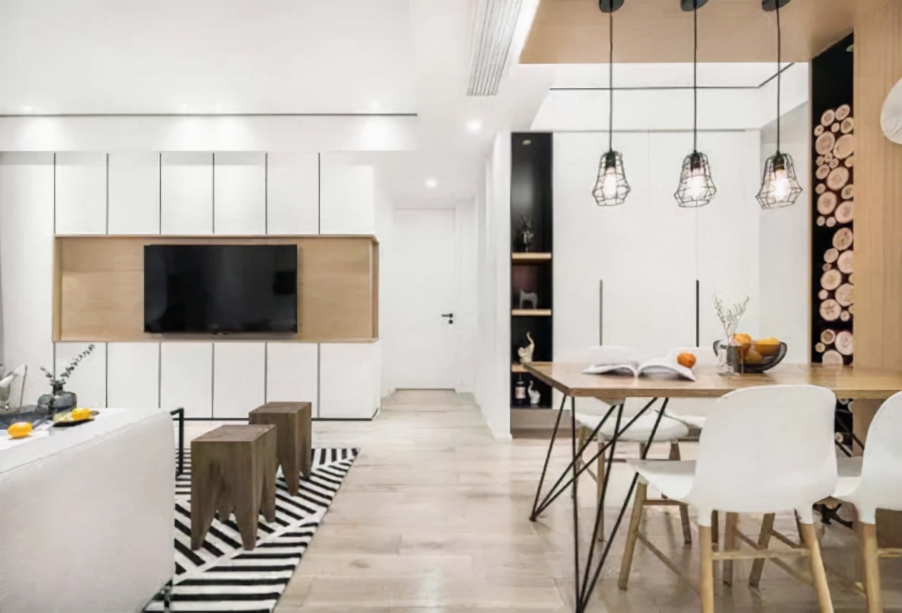 92平现代风二居室，餐桌顶部居然设计了柜子的延伸效果