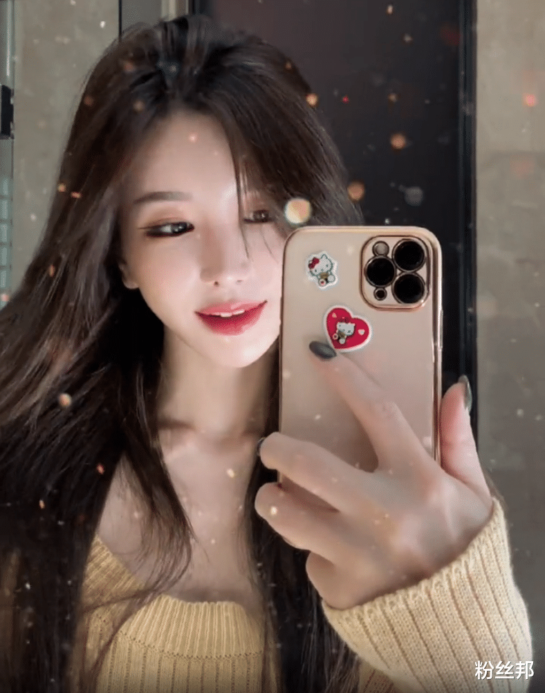 张艺谋|“职业选手”尹素婉重新出道，曾经的舞蹈直播一姐，粉丝狂刷YYDS