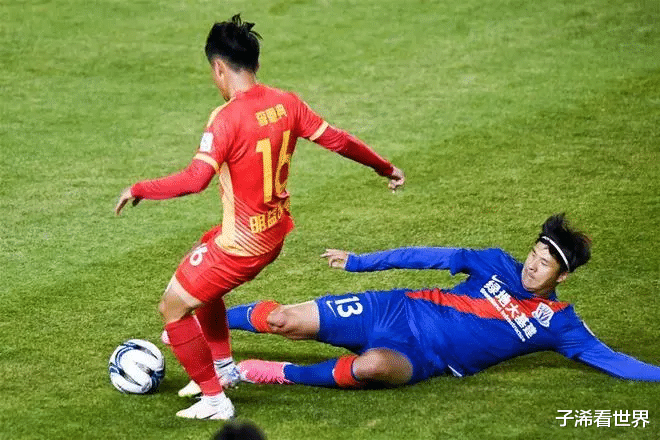 商业模式|下午13点！中国足球曝出争议猛料，球迷吐槽：一点儿不职业