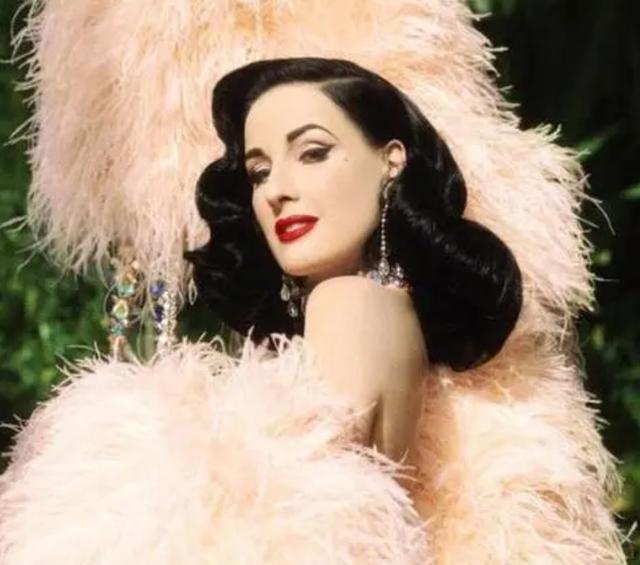 玛丽莲·曼森|世界第一脱衣舞女王：身家10亿，摇滚魔王，多大魅力？