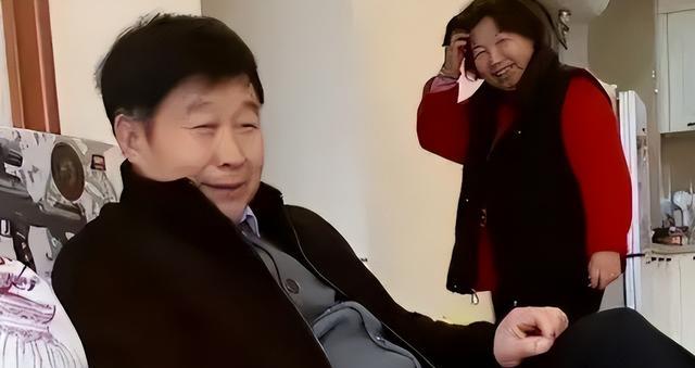 郭希宽|郭希宽罕见直播!怒怼黑粉质疑,重提往事证清白,网友:真能扯