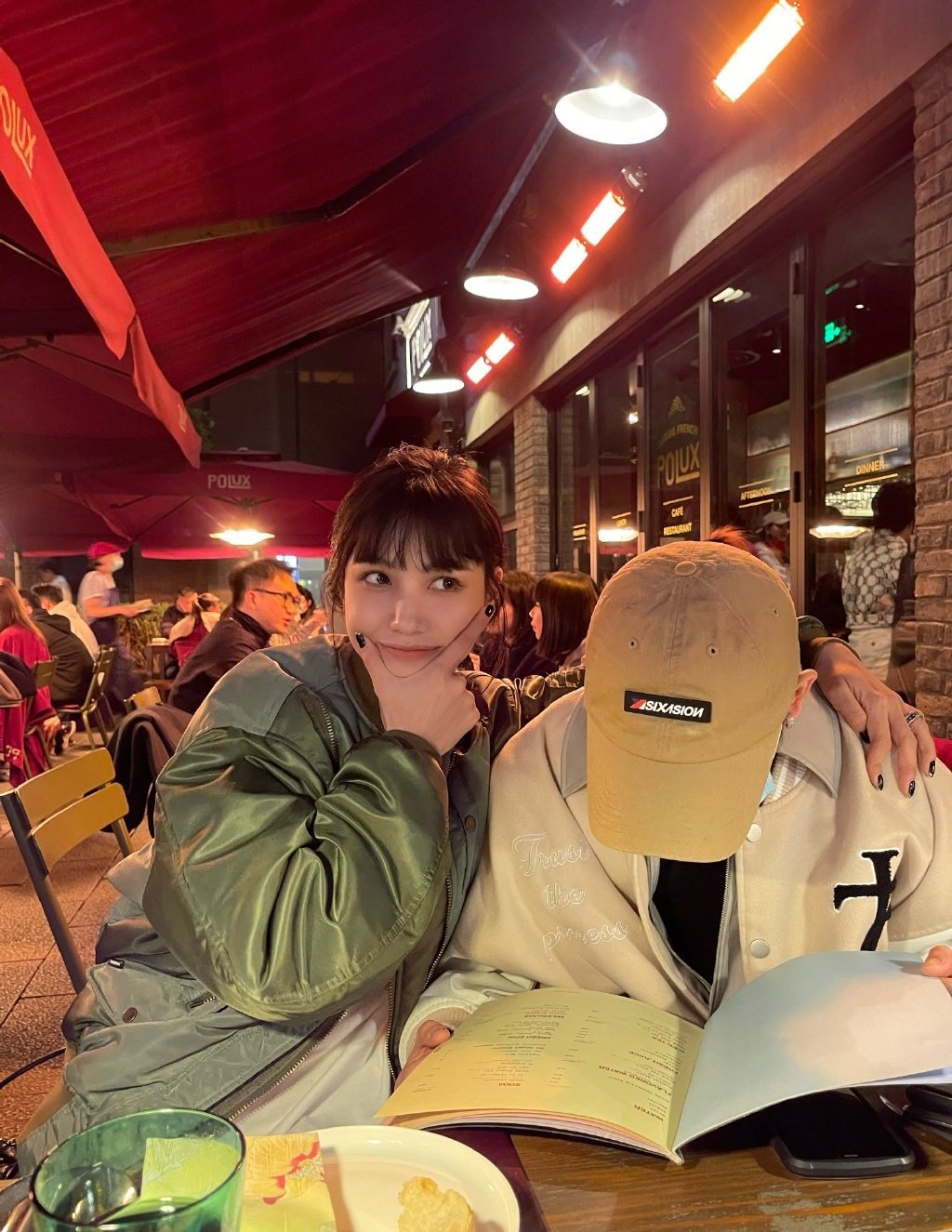 疯狂|疯狂狗粮！大量Rapper表白女友！王唯楚却和音乐过节？