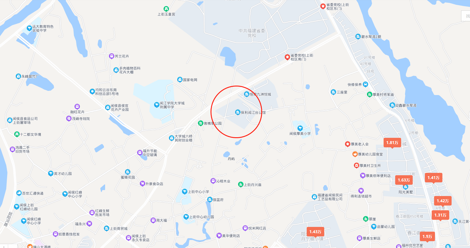 当房价下跌时候，外围的楼盘就糟了，只能靠降价来吸引客户