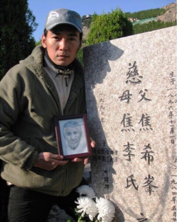 焦恩俊|焦恩俊到底有多爱国?每年晒五星红旗,称自己是山东人喜欢“哈啤酒”