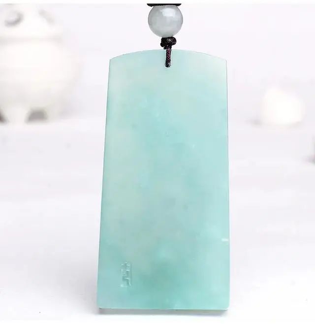 翡翠|2万拿下的莫西沙翡翠原石，开窗呈现高冰蓝花，起货就更完美了！