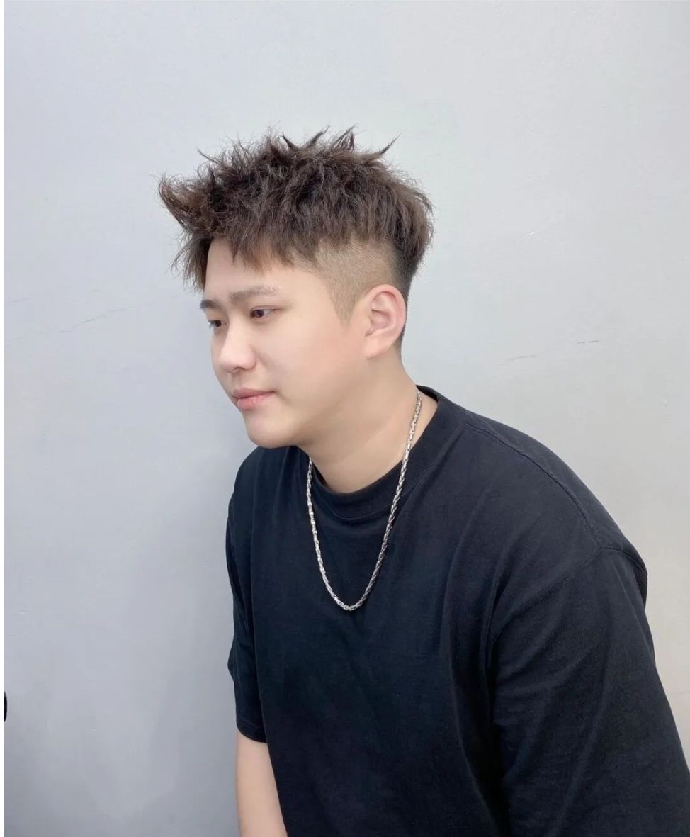 发型 14款最适合年轻男士的发型，有烫发有染发人气很旺，想不帅都难