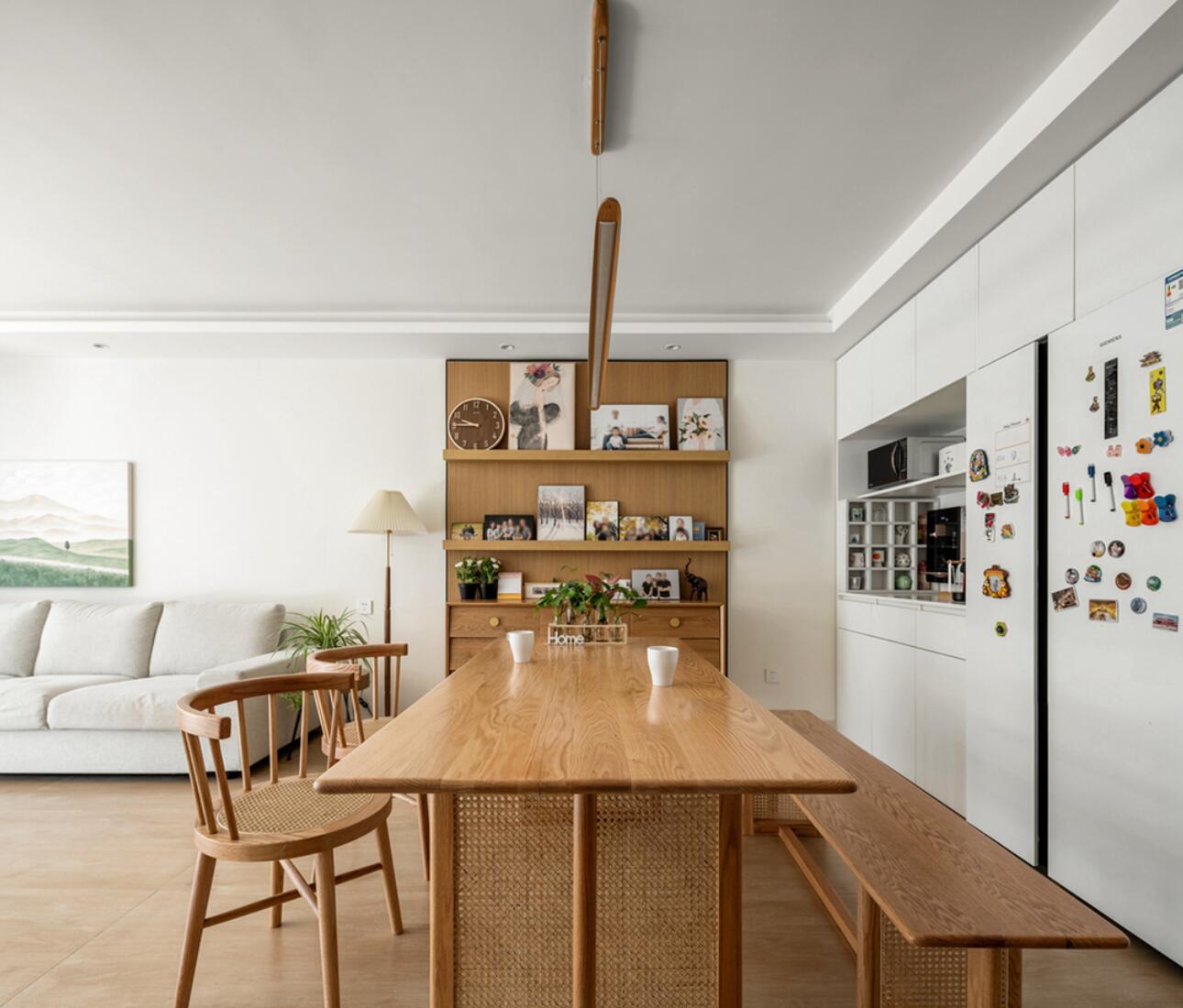 玄关一定要隔断?她直接规划出一个储物间,反而更加实用