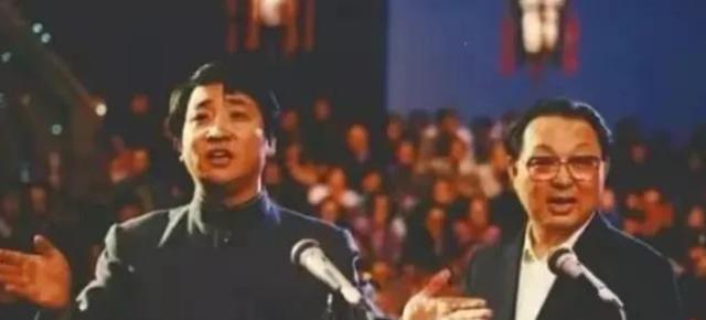 姜昆|姜昆雕像引起巨大争议,与传统文化相背?网友:上一位还是魏忠贤