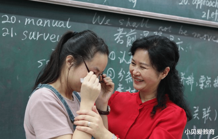 重庆|“废除非师范生从教资格”获大众支持，官方的回应，让人打退堂鼓