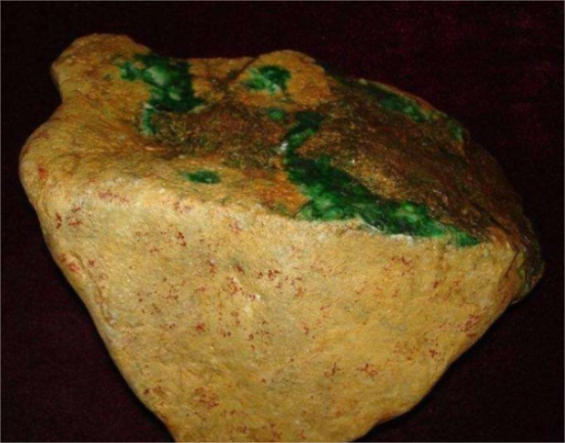 翡翠|有关于翡翠原石的一些知识