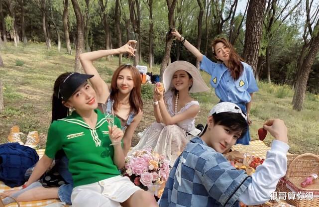 人世间|《人世间》中的配角太强大，连扮演浴池女技师的演员都来头不小