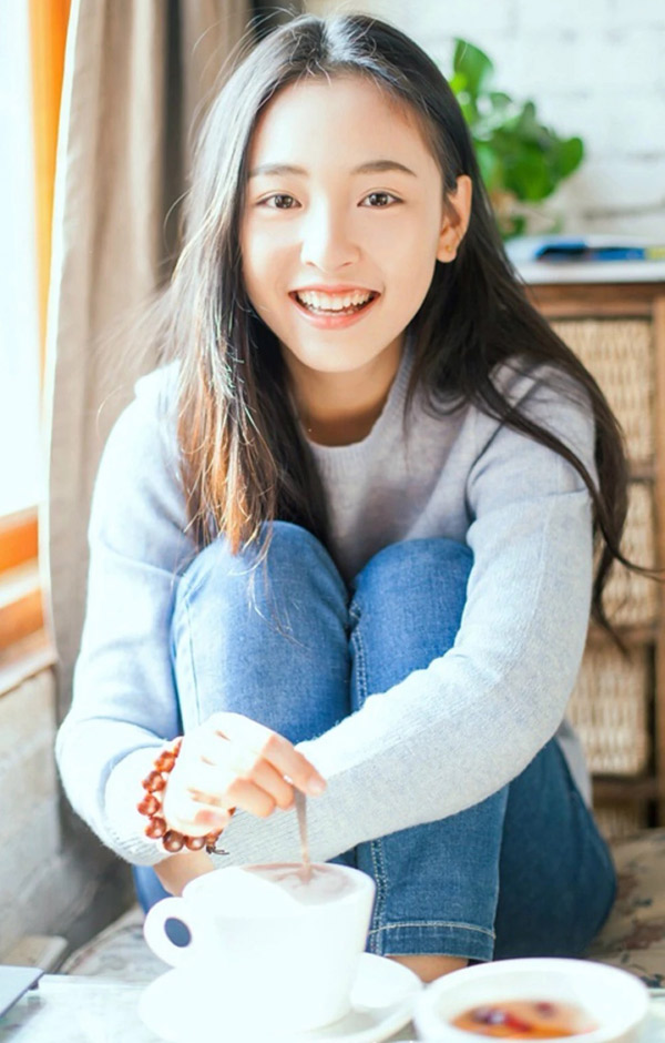 柳岩|湖北盛产美女！来自湖北的10位女星，个个貌美如花，楚楚动人