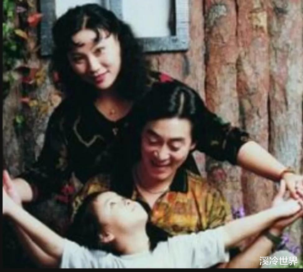 关晓彤|六小龄童女儿至今单身，看到正面照后网友表示神似关晓彤