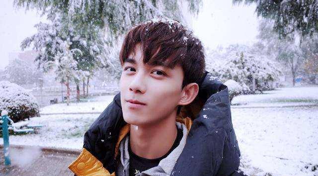 吴磊|有个吴磊当弟弟怎么样？年纪轻轻的吴磊，为什么有这么多粉丝？