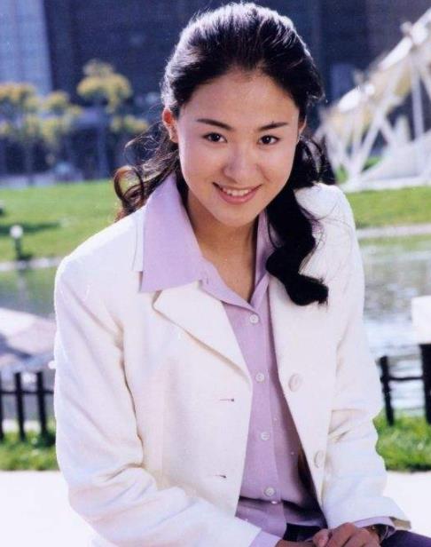 沈傲君|沈傲君：与聂远在一起10年有欢笑有泪水，嫁给乾隆后裔丈夫很幸福