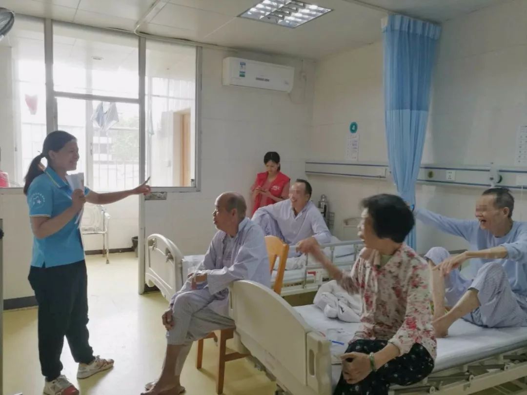 二手玫瑰|二手玫瑰的粉丝自称为病友，他们都说了什么？