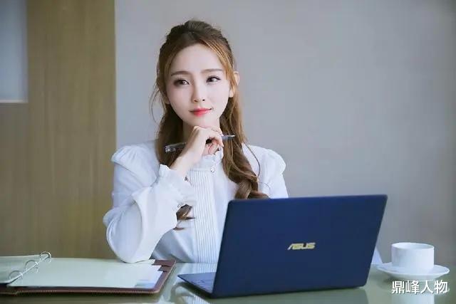 女大学生|你年入百万，不如颜值好看，人格魅力价值千万