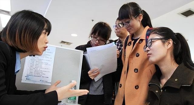 经典|“读普通高校硕士，不如不读”，研究生的话，揭开不少考研人的短