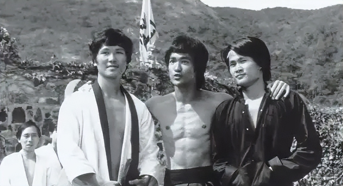 林正英|从巅峰到衰落，曾经的港片顶流，僵尸片现在为何不火了？