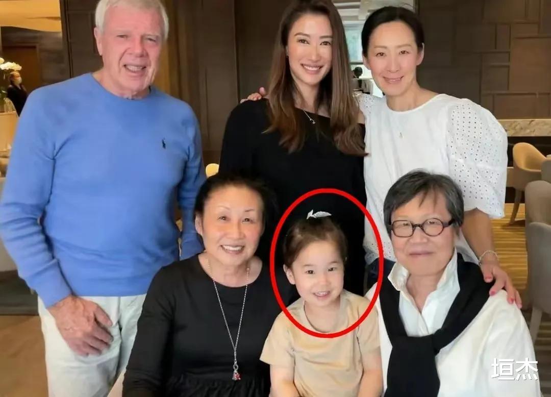 谢婷婷|谢婷婷:未婚所生3岁女儿近照曝光,感觉男友不是很帅,但很有钱